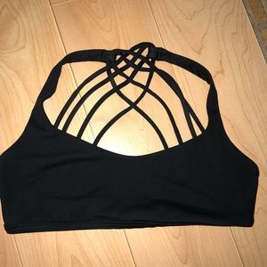 Lululemon free to be sports bra